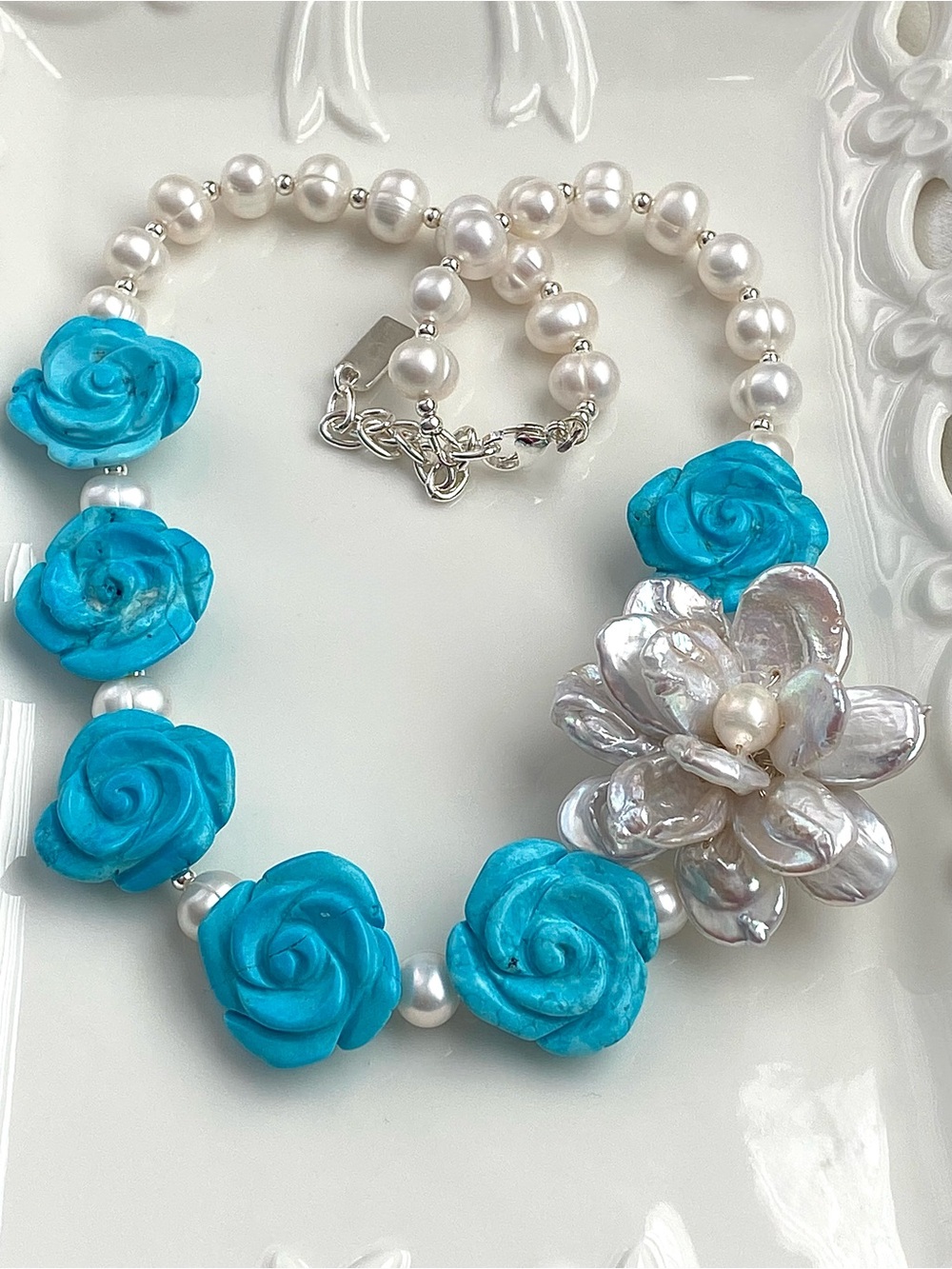 GP92-Carved Turquoise Flower And Triple Layer Pearl Flower Pearl Necklace
